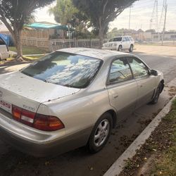 1999 Lexus Es300