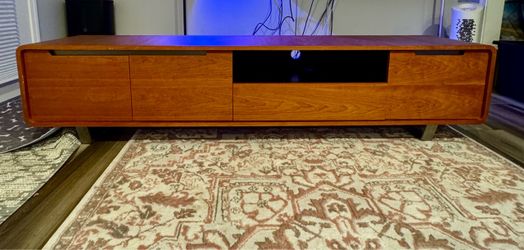 Scandinavian Designs Baptisia 79” Media Stand – Modern / Mid-Century