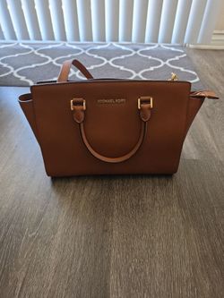 Michael Kors purse