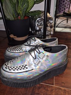 TUK Holigraphic woman creepers size 8