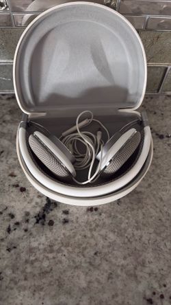 Bowers and Wilkins P3 Headphones