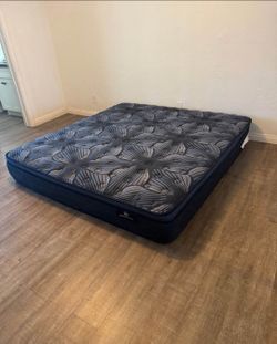 Free Delivery King Bed and Mattress
