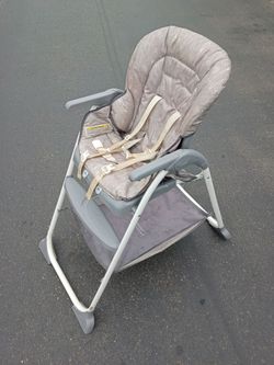 Graco Slim Snacker™ Highchair