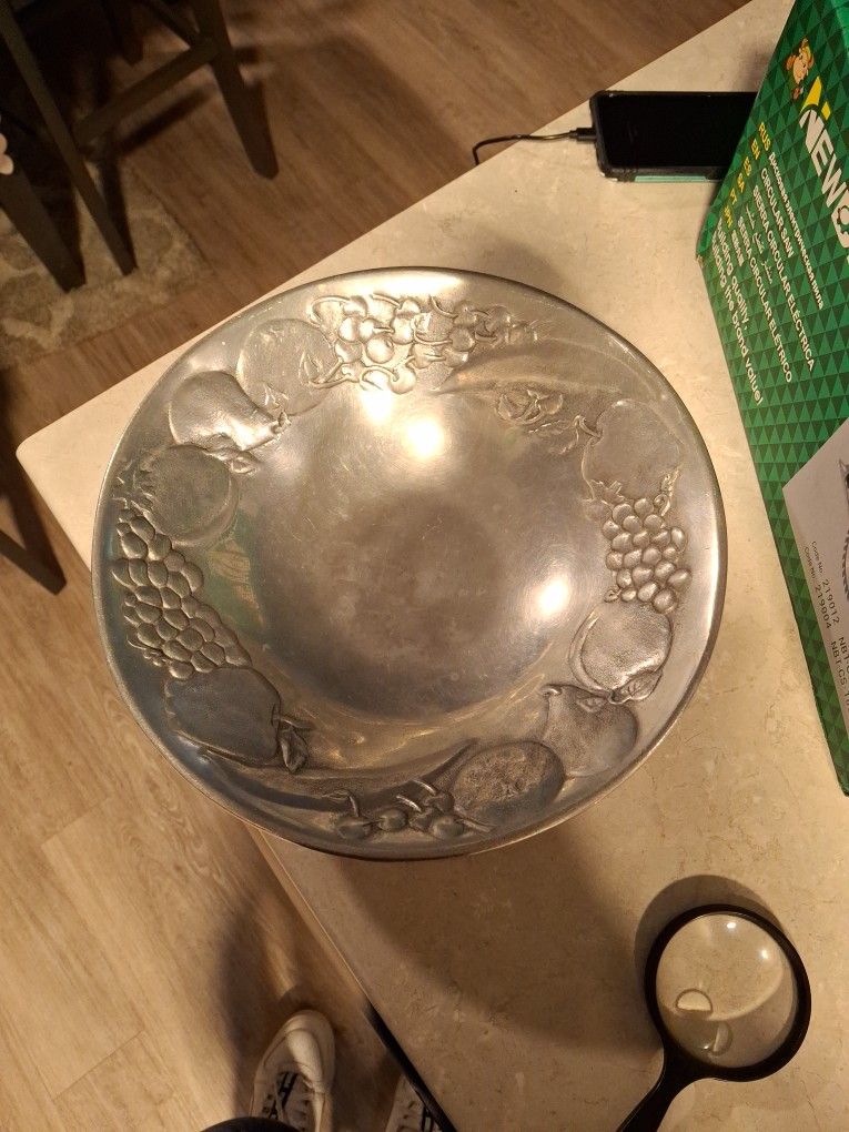 Wilton Armetale Fruit Bowl