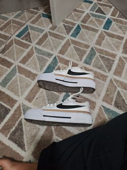 White Nike Court legacy
