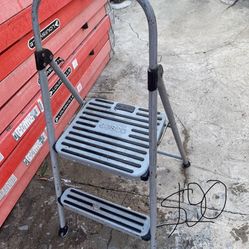 Excellent Condition, Different Sizes And Aluminum Ladder
