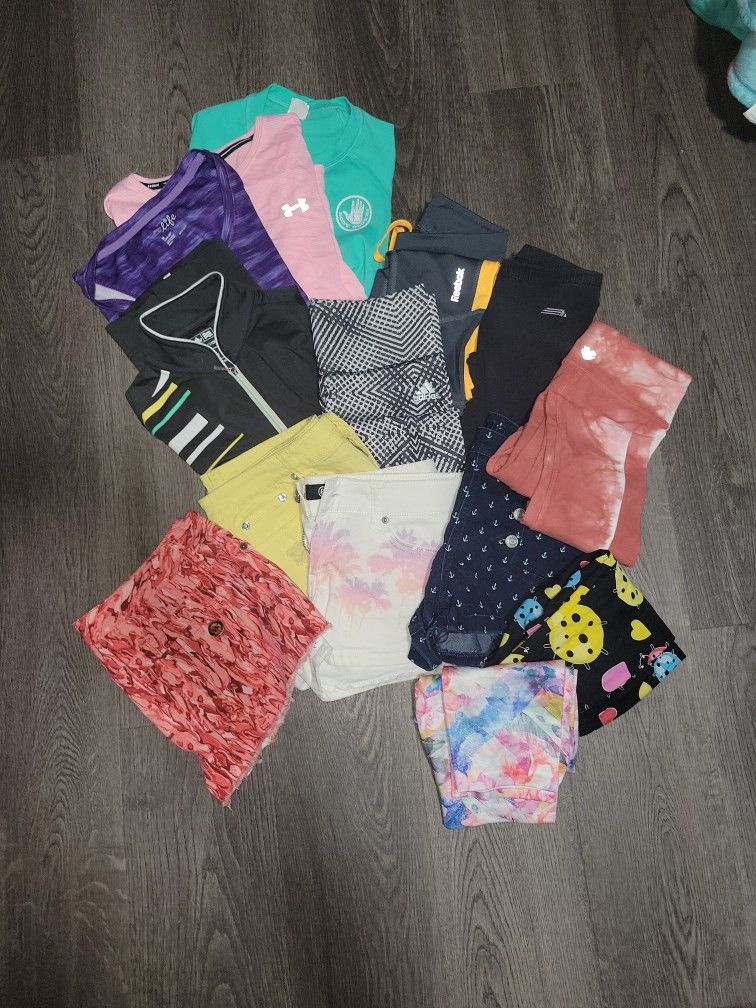 Womens Bottom And Athletic Top 13 Peice Lot
