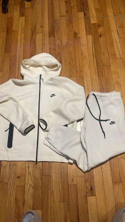 creme new season tech tracksuit