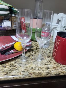 Champagne glasses 2