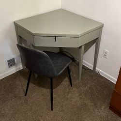 Corner Desk
