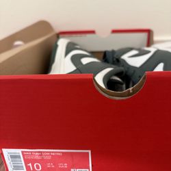 New Nike Dunks Retro Men’s size