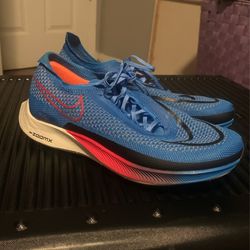 Woman’s Nike Zoom X 