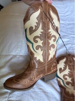 Country Boots size 7