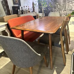 West Elm 6 Seat Mid-Century Modern Maple Finish Dining Table With 4 Chairs And A Bench