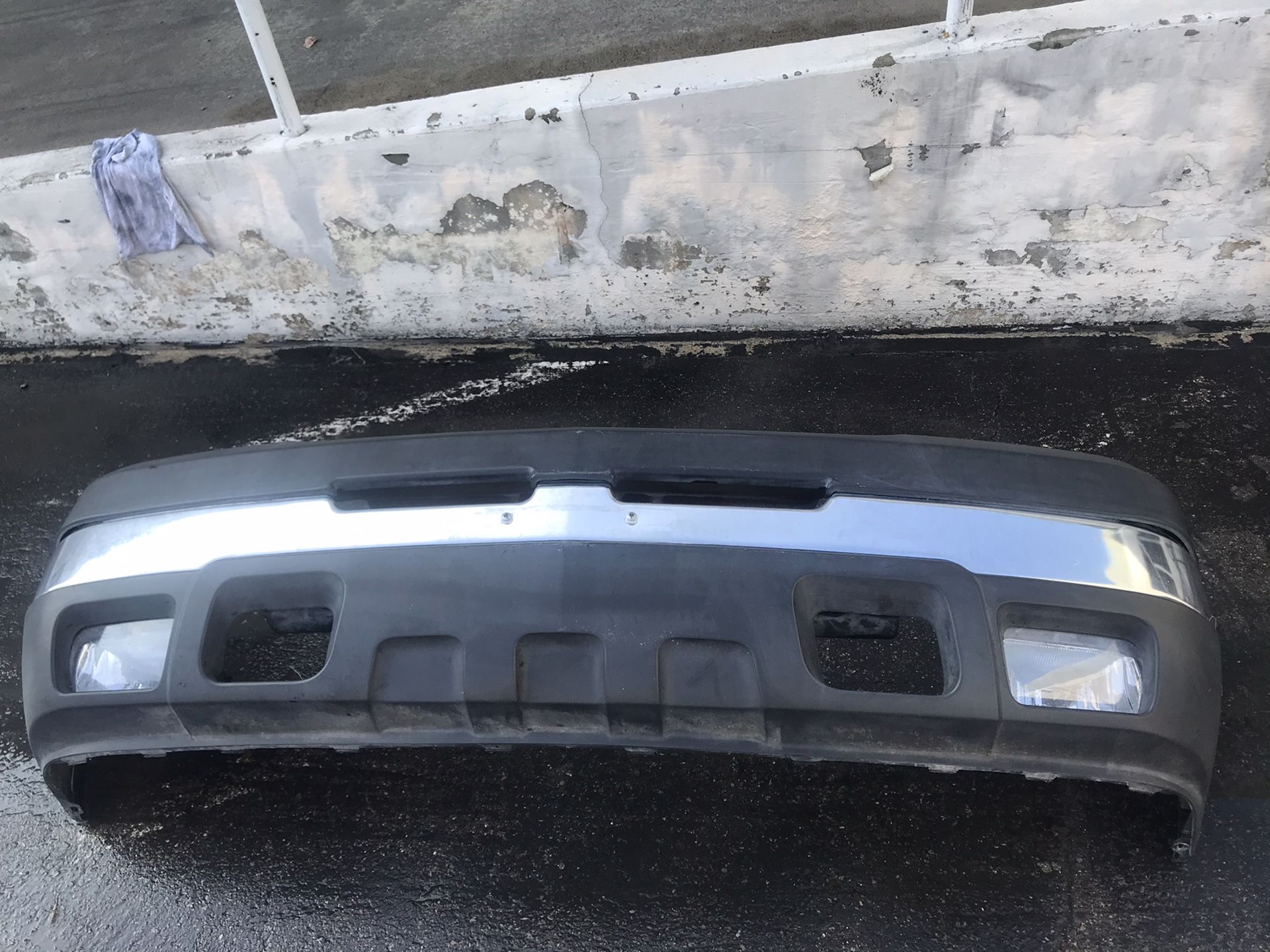 2014 -2018Chevy Silverado front bumper