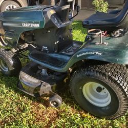 Craftsman LT 2000 Riding Mower for Sale in Fort Worth TX OfferUp