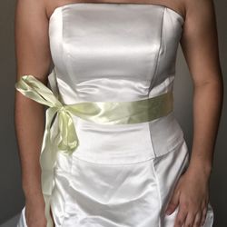 Women’s Dress, Size 10, New White Color 