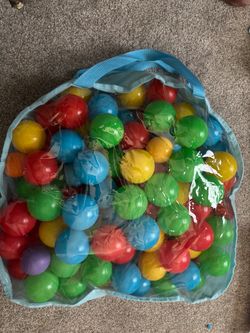Ball Pit 100 Balls Phthalate Free BPA Free Crush Proof Plastic with storage bag