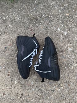 JORDAN 12 WINTERIZED TRIPLE BLACK SZ 11 NO BOX