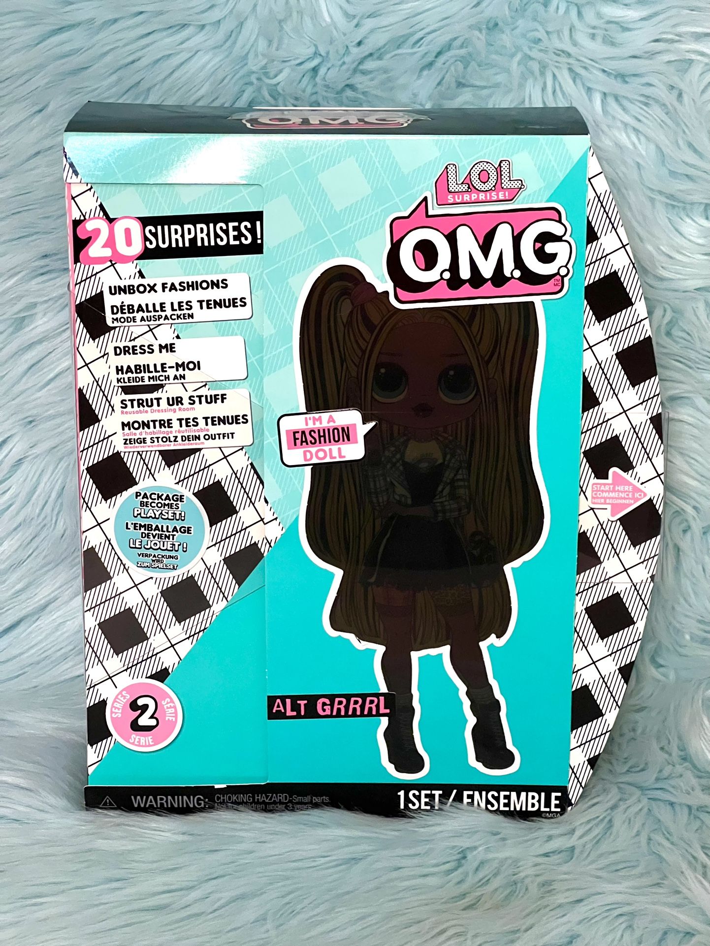 NEW! LOL Surprise OMG L.O.L. Alt Grrrl Doll w/ 20 Surprises Fast 