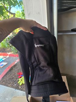 Ergobaby embrace