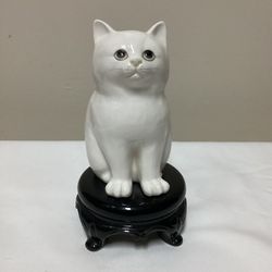 Vintage HOUSE OF GLOBAL ART The Harvey Knox Collection… Hand Painted… White Cat