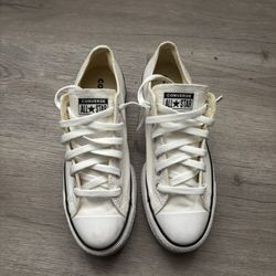 Women’s Converse Sz 8.5