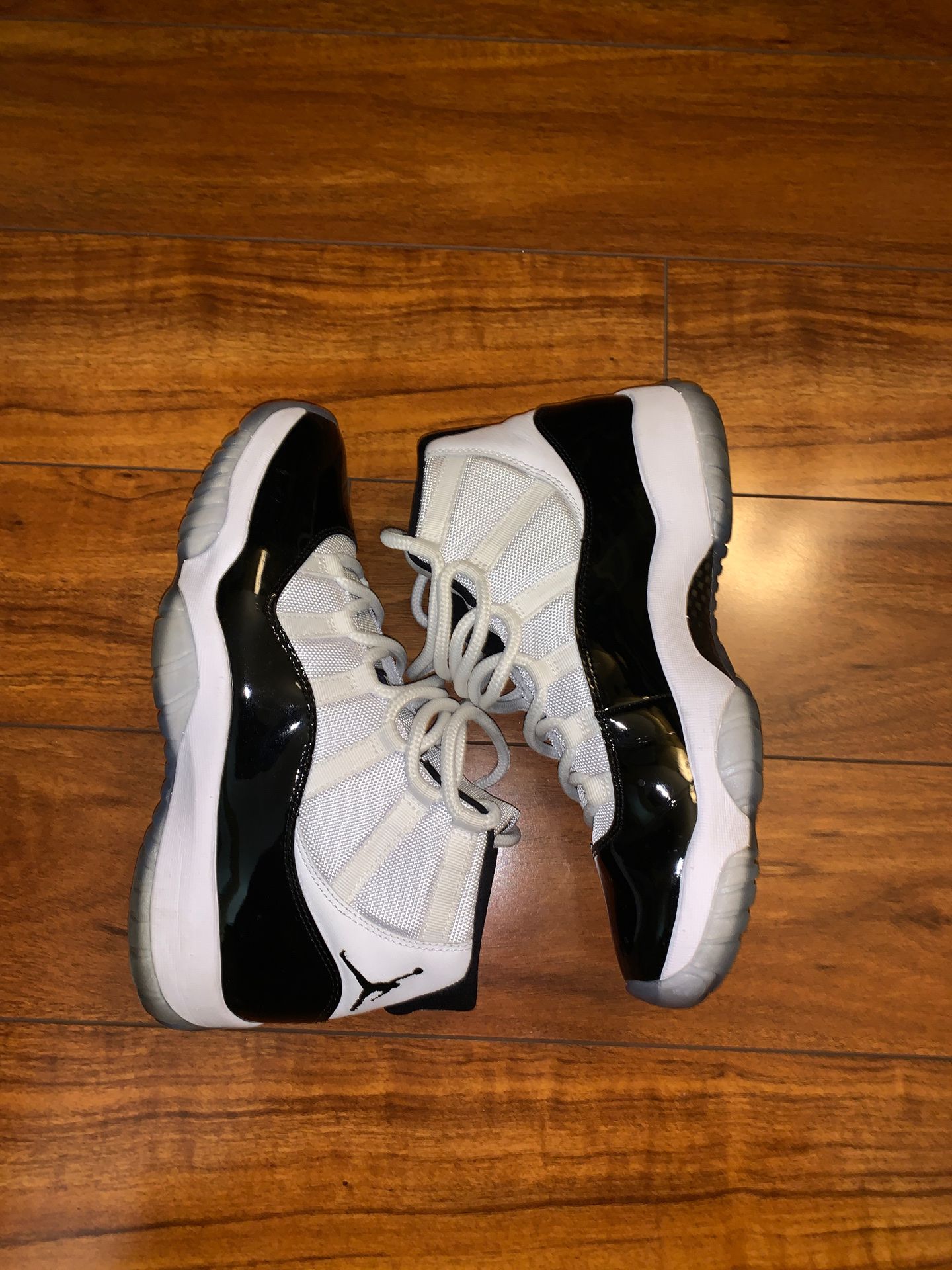 Size 9 Jordan 11 Retro Concord 2018