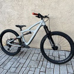 Ibis Mojo 4