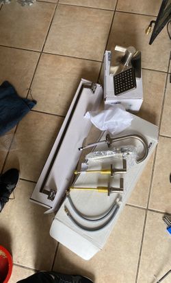 Koehler Sink Shower And Towel Rack