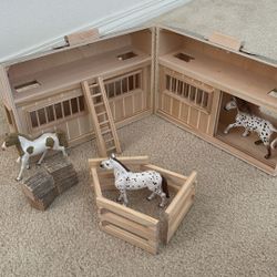 Melissa & Doug Fold and Go Wooden Horse Stable Dollhouse With Handle and Toy Horses