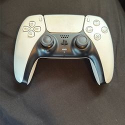 PlayStation 5 DualShock Controller