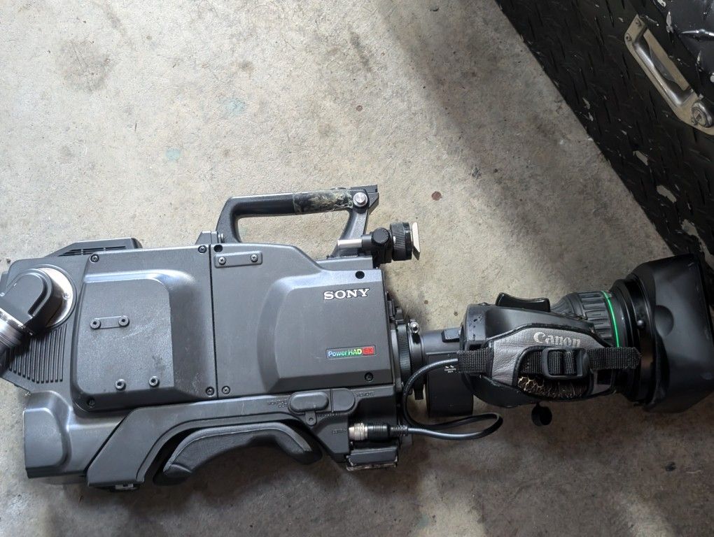 SONY CAMERA Adaptor Model: CA-TX50