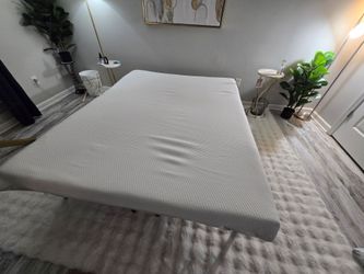 Memory foam Queen 4inch mattress