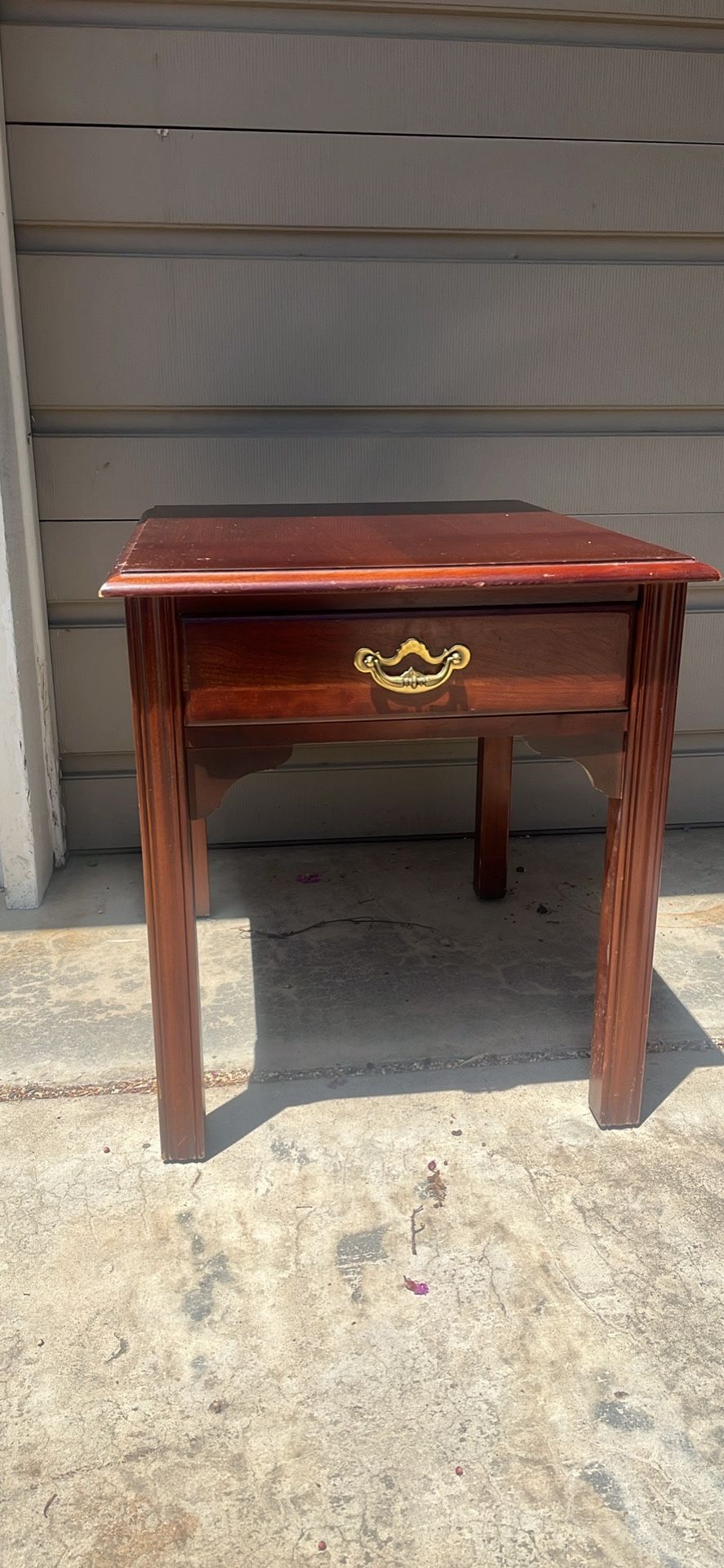 Thomasville End Table