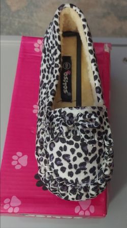 Little Girl's house shoe size 9