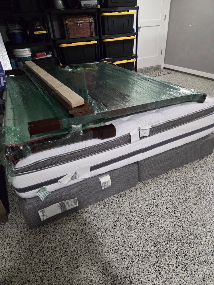 King Size Bed With Mattress