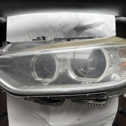 OEM 2012-2015 BMW 328i Driver Headlight