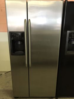 33" Wide GE Stainless Steel Side By Side Refrigerator