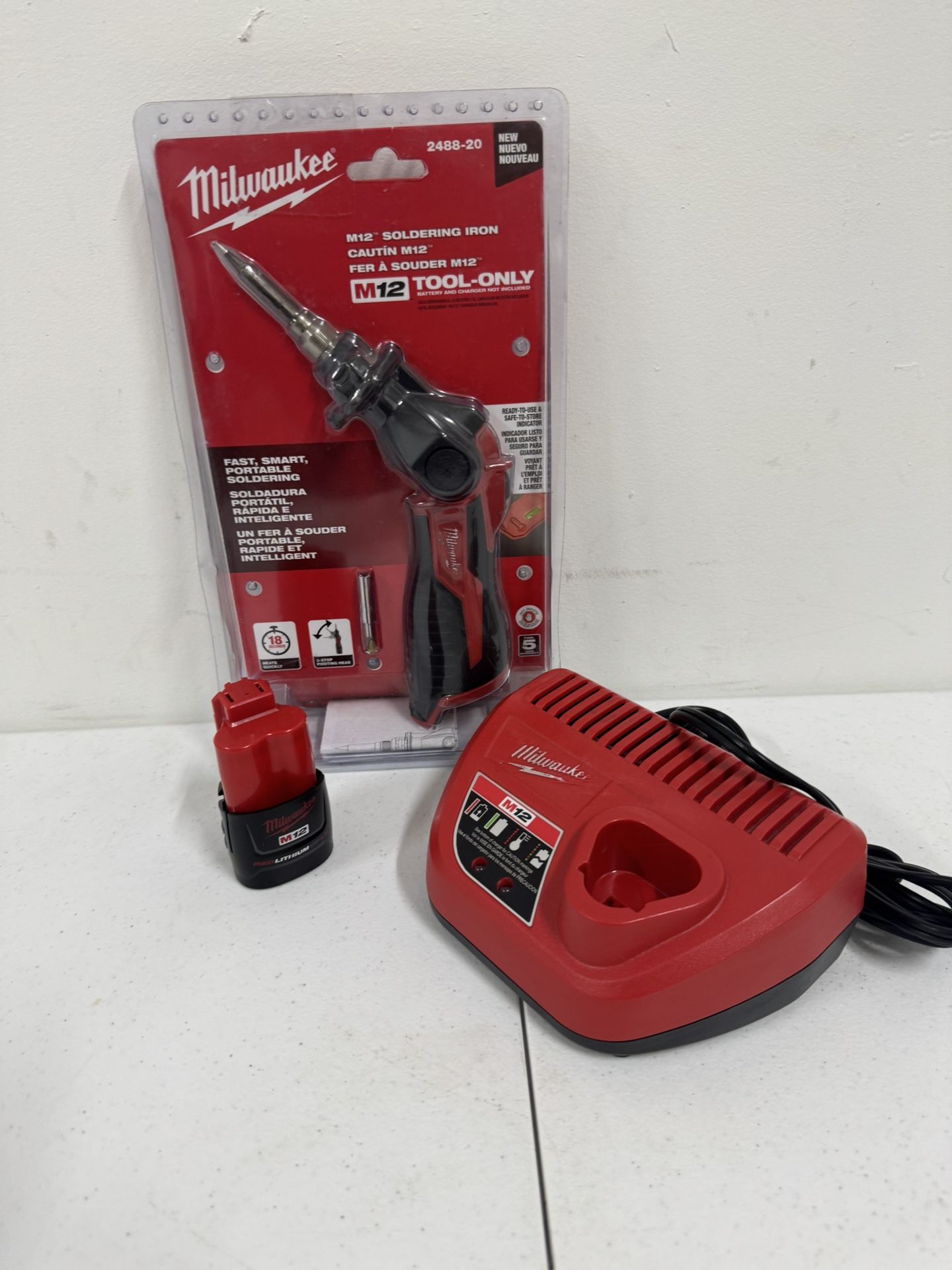 MILWAUKEE M12 12-Volt Lithium-Ion Cordless Soldering Iron with Compact Battery Pack 1.5Ah and Charger Starter Kit