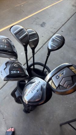 Left handed clubs