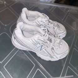 Toddler new Balance 8C