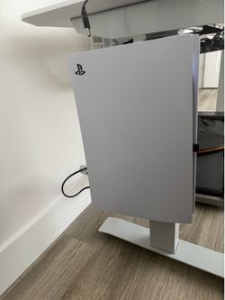 PS5 Disk w/ two controllers
