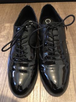 Lady Dress Shoes (Size: 9.5)