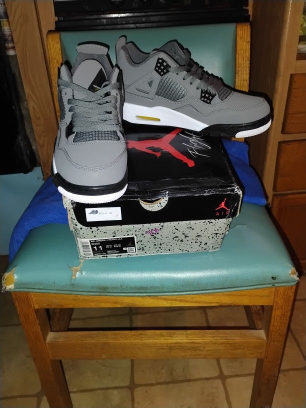 AJ Retro 4