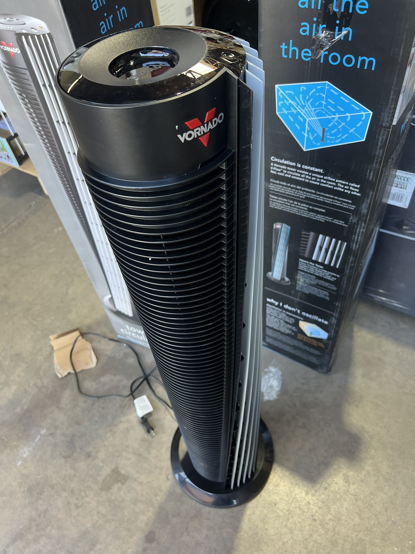 Vornado 184 41 in. Full-Sized Whole Room V-Flow Tower Circulator with  Remote Control and 1-8 hour timer for Sale in Glendale, AZ - OfferUp