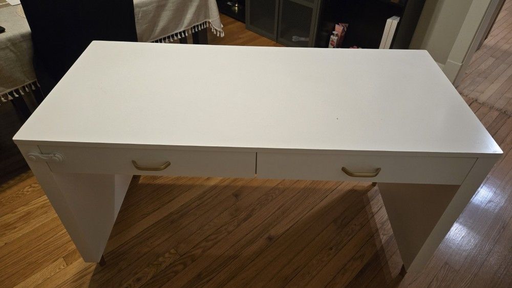 Desk/Make-Up Desk