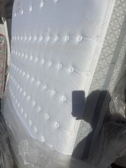 Colchon king size !! Perfecta condiciones $79