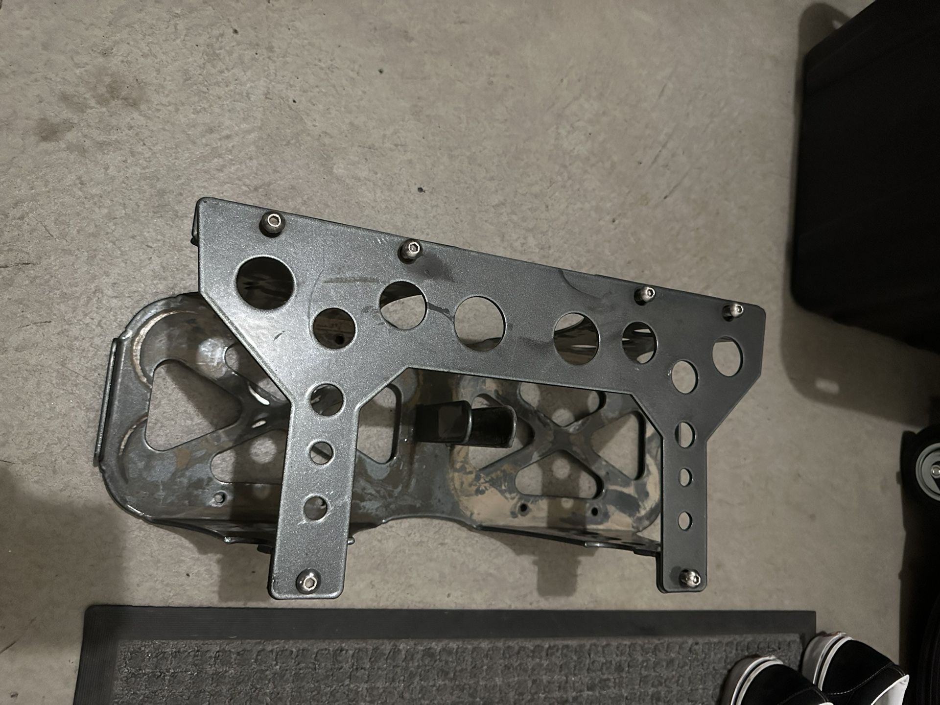 Artec industries Dual battery box and fluid holder