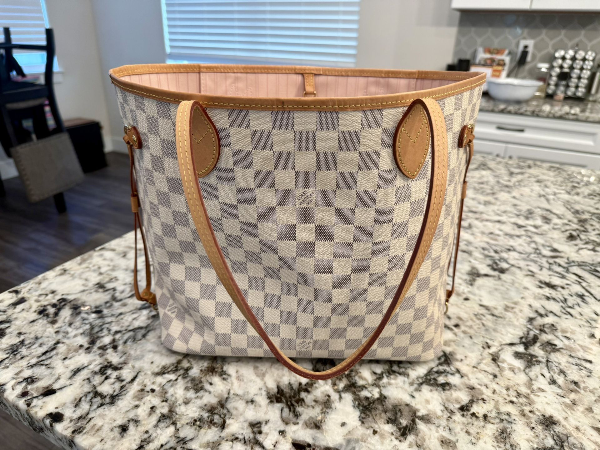 Lous Vuitton Neverfull MM NM D Azur bag (authentic)